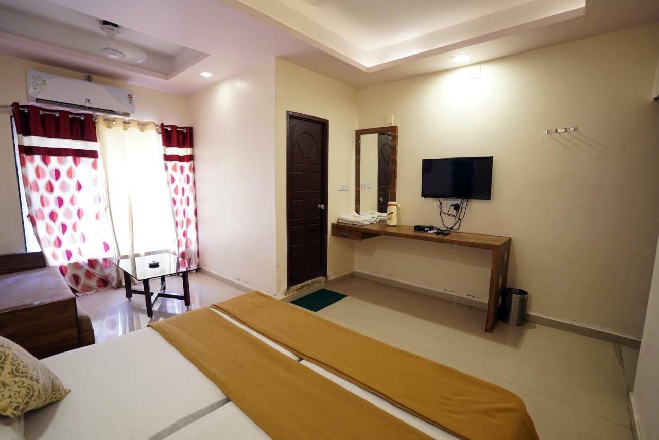 Hotel Royal Ahmedabad Exterior foto